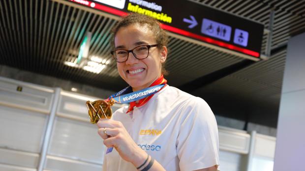 Laura Nicholls: «No hay nada como ganar con la selección de tu país»