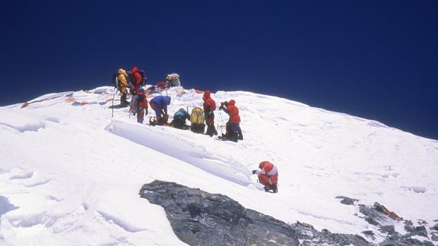 Aparece el vídeo que grabaron los ocho alpinistas justo antes de morir en el Himalaya