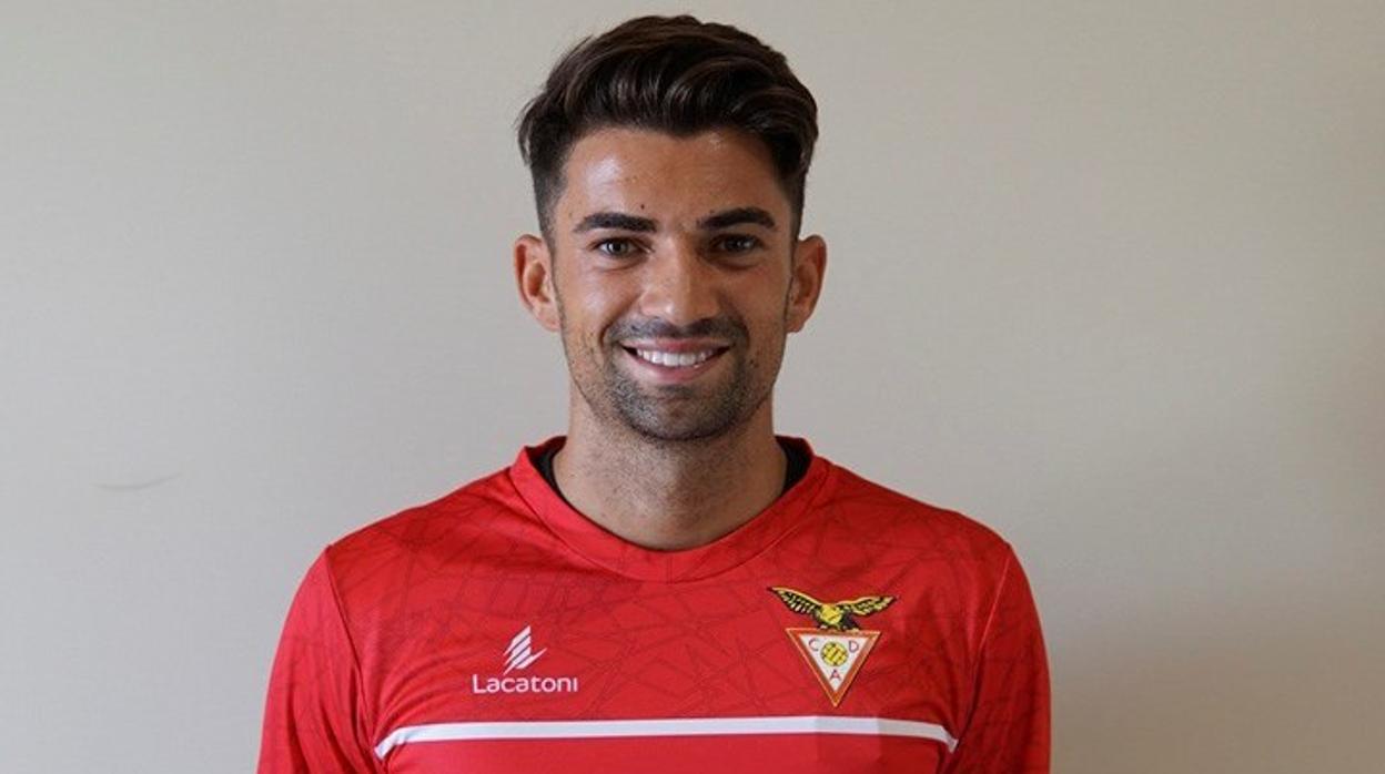 Enzo Zidane posando para el Desportivo das Aves