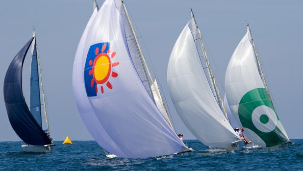 Pierre Laounean se afianza en el liderato del Mundial de J80 de Getxo