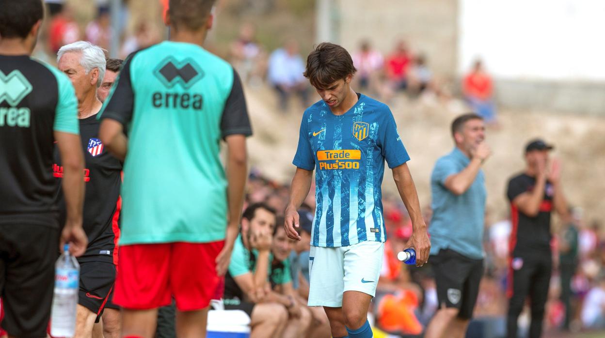 Joao Félix se lesiona en su debut con el Atlético de Madrid