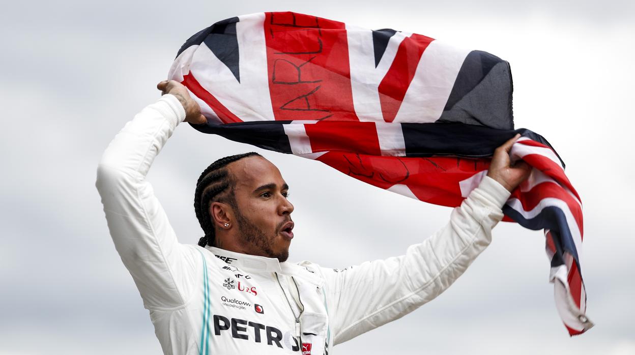 Button: «Irse a Ferrari podría ser el final de la carrera de Hamilton»