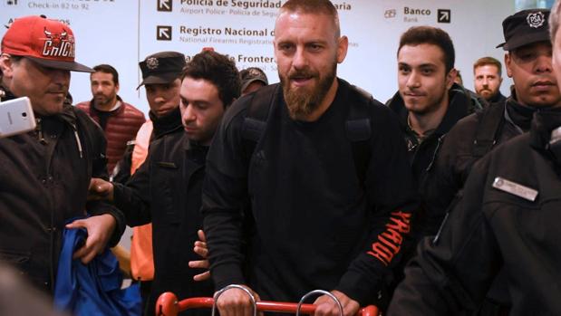 De Rossi desata la locura en Buenos Aires