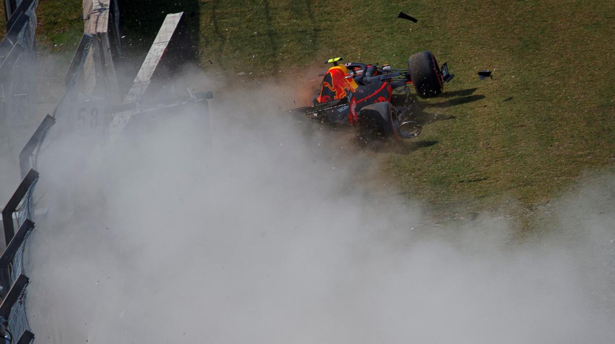 Gasly, ileso tras un brutal accidente