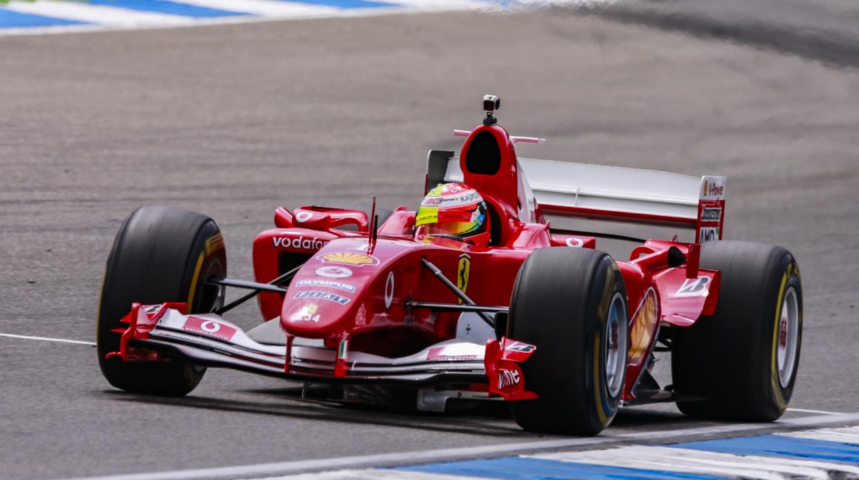 Mick Schumacher rodó en Hockenheim con el F2004 de su padre