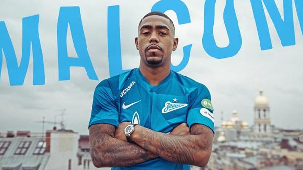 Los ultras del Zenit reciben a Malcom con una presunta pancarta racista