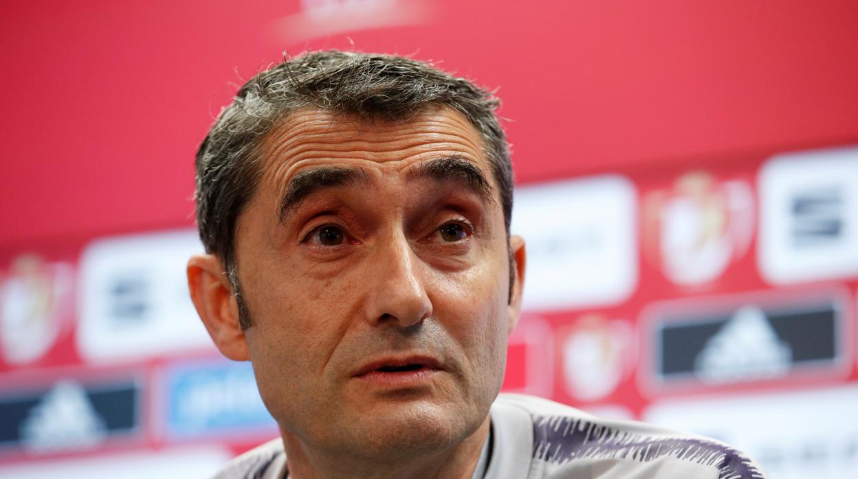 Ernesto Valverde durante una rueda de prensa esta pretemporada