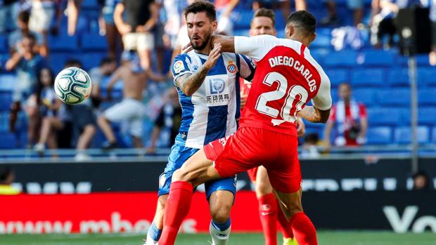 La pegada del Sevilla se impone al Espanyol