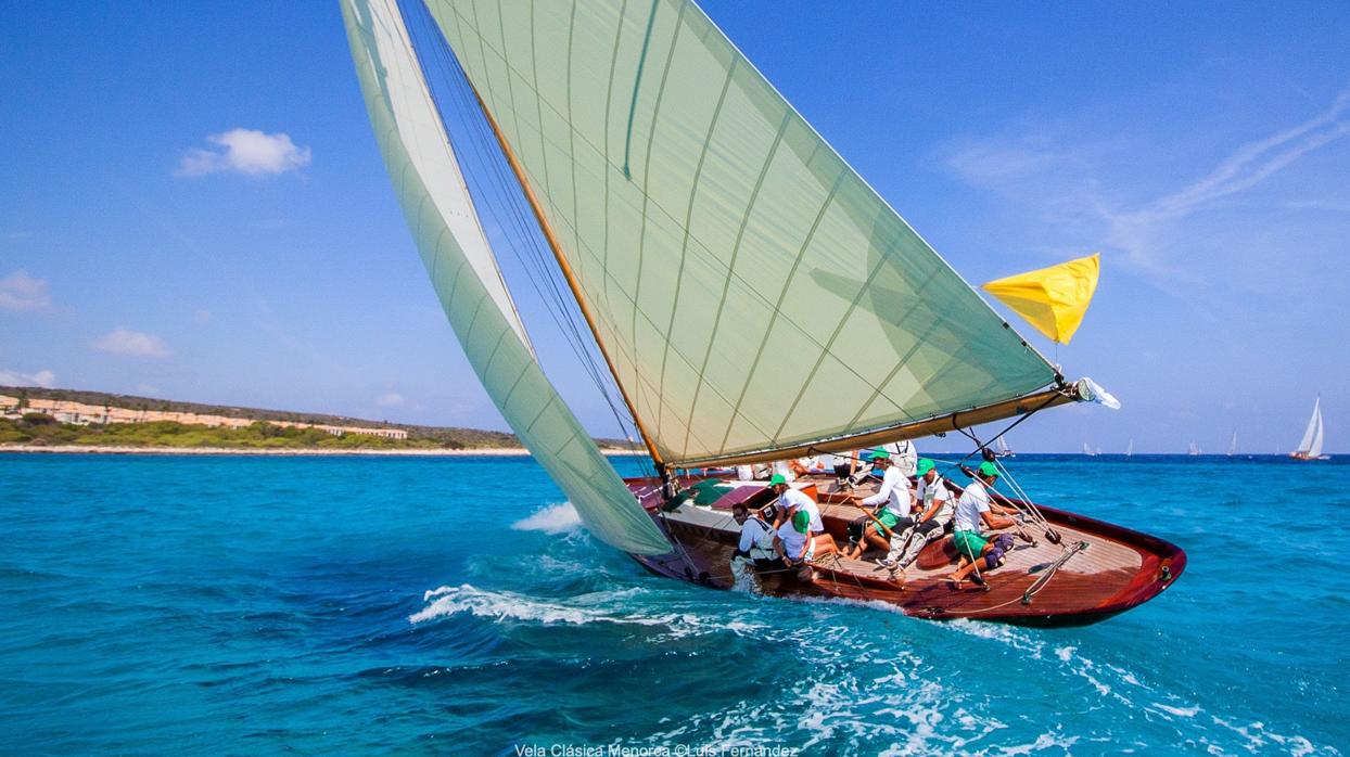 «Olympian» rompe el guión en la primera jornada de la XVI Copa del Rey de Barcos de Época