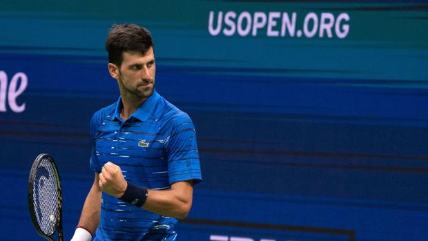 Djokovic se encara con unos aficionados