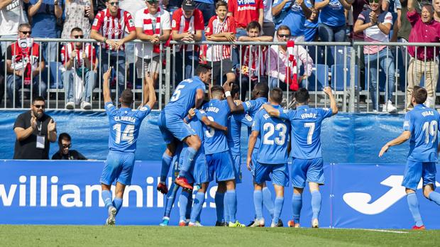 El Fuenlabrada convierte el Torres en un fortín