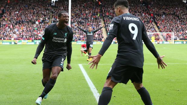 El Liverpool amplía el pleno gracias a un error del meta del Sheffield