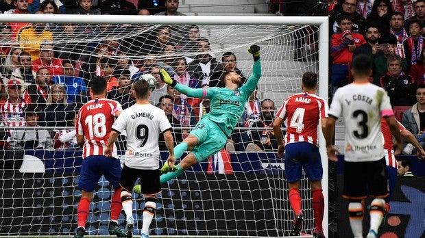 Parejo perfora al Atlético