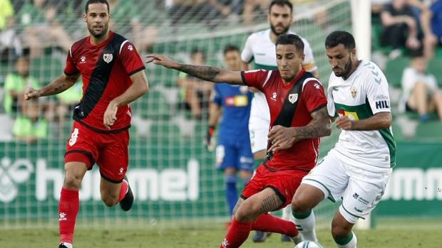 Elche y Rayo despiertan tarde