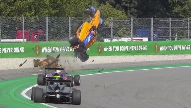 El espeluznante accidente en Fórmula 3 del que Alex Peroni salió ileso