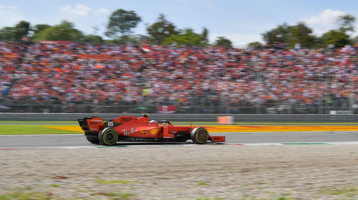 Pole para Leclerc en una clasificación de chiste