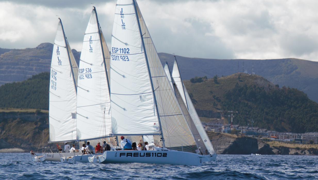 El «Inzenhabit» ganó la Copa Castro y deja el bello trofeo en Cantabria