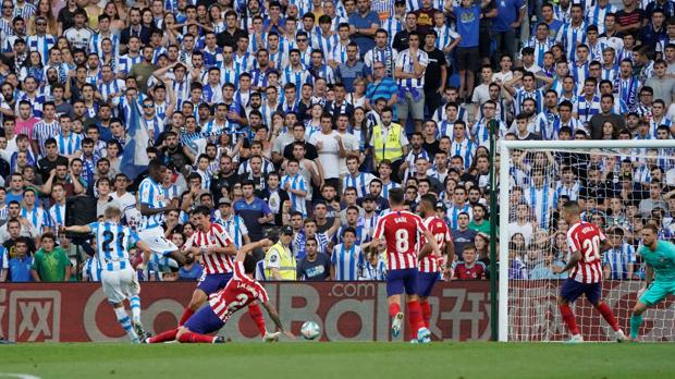 Naufragio del Atlético en el nuevo Anoeta