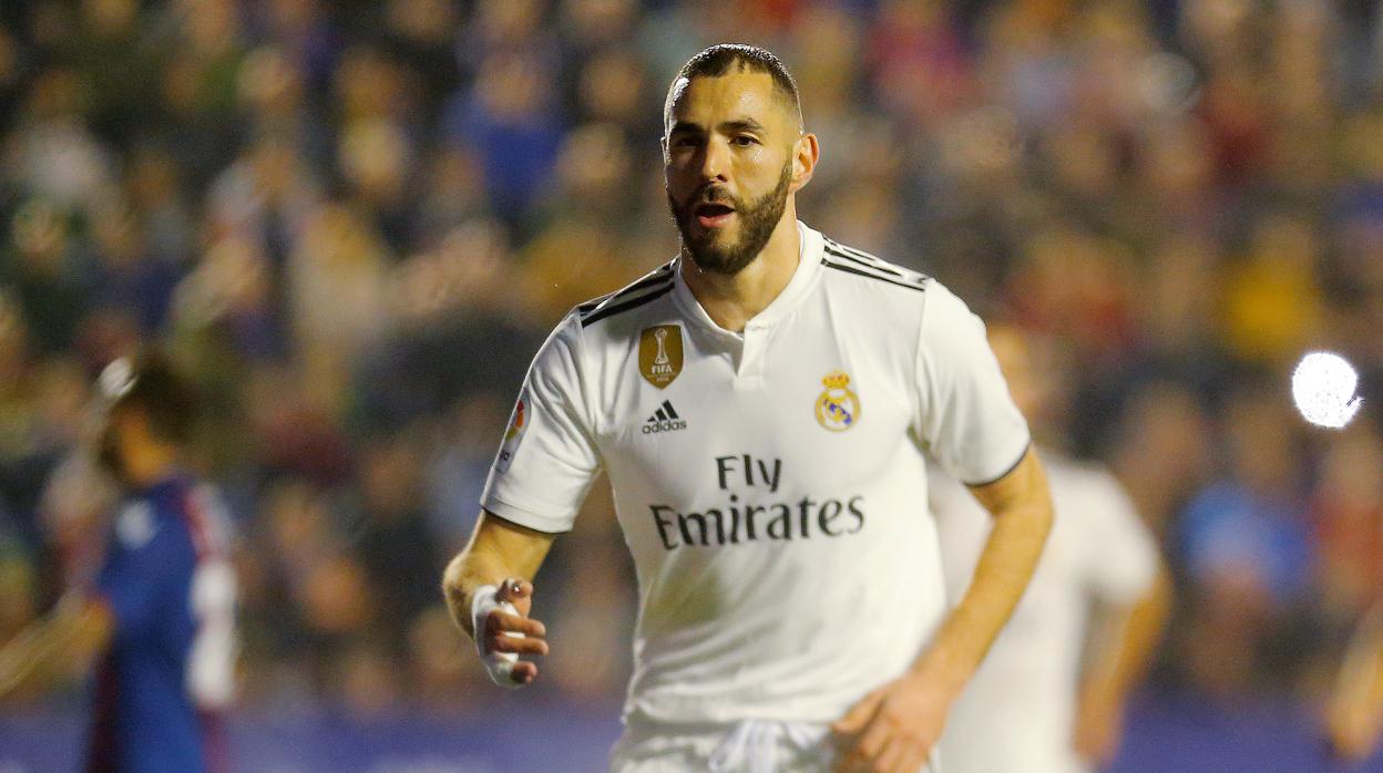 Benzema, cuatro goles, Pichichi de la Liga