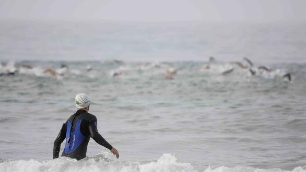 La Barrosa acoge el VI Triatlón de Menores