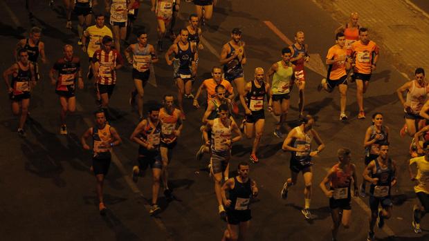 La Feria del Corredor abre para la recogida de dorsales para la Carrera Nocturna del Guadalquivir