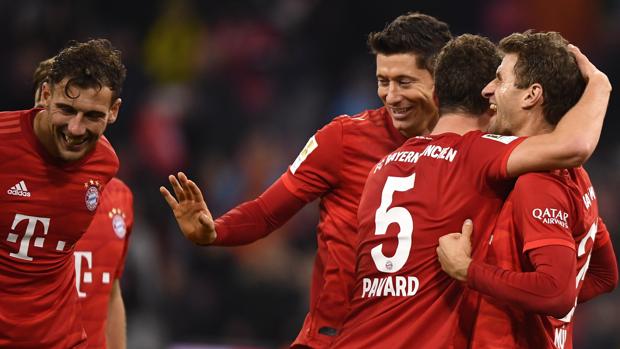 El Bayern golea al Dortmund con doblete de Lewandowski