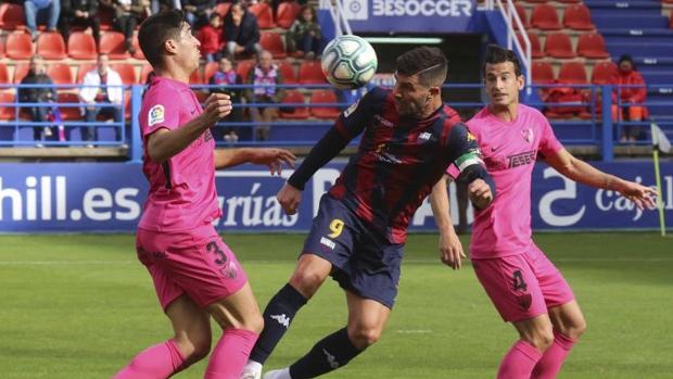 Extremadura y Málaga guardaron sus espaldas