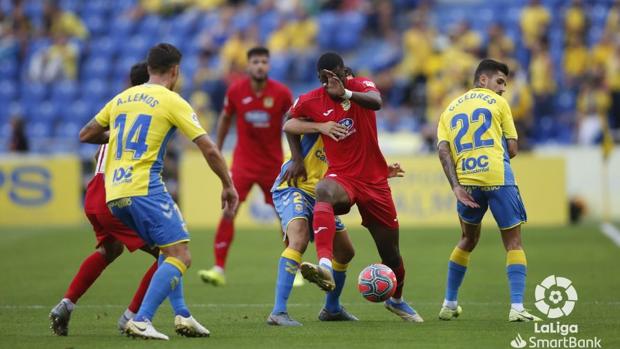 El Fuenlabrada gana en Las Palmas y ya es segundo