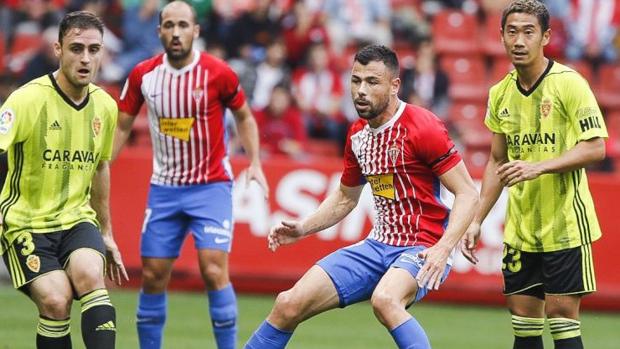 El Sporting golea al Zaragoza