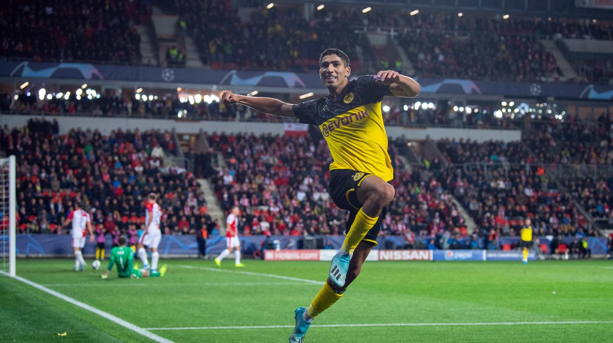 Hakimi celebra su segundo gol en el partido frente al Slavia de Praga