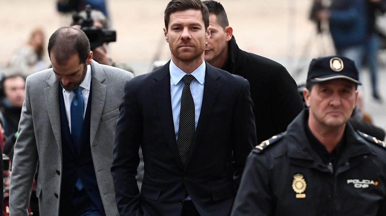 El histórico precedente que podría sentar Xabi Alonso para el fútbol de élite (o no)