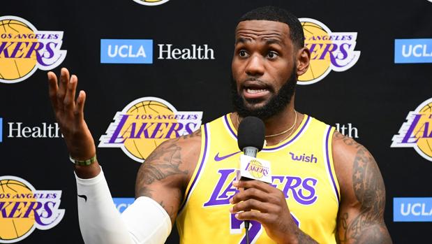 LeBron James se moja sobre la crisis con China: «Hay que tener cuidado con lo que decimos»