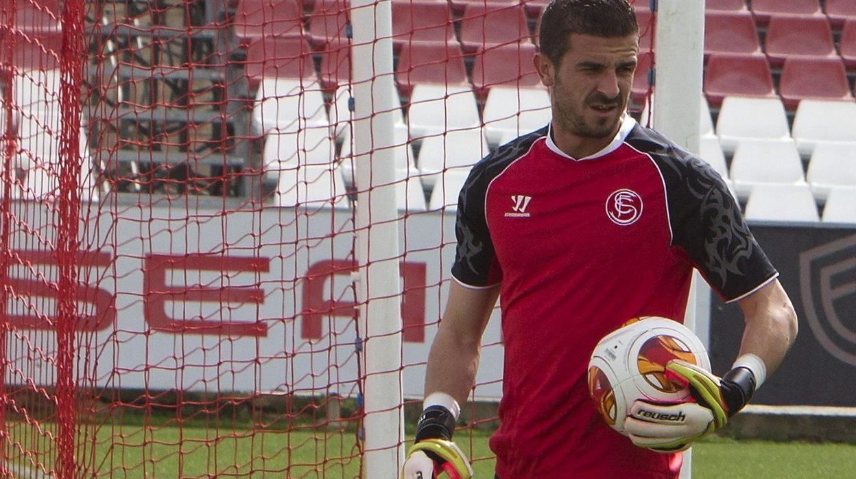 Javi Varas, durante su etapa en el Sevilla