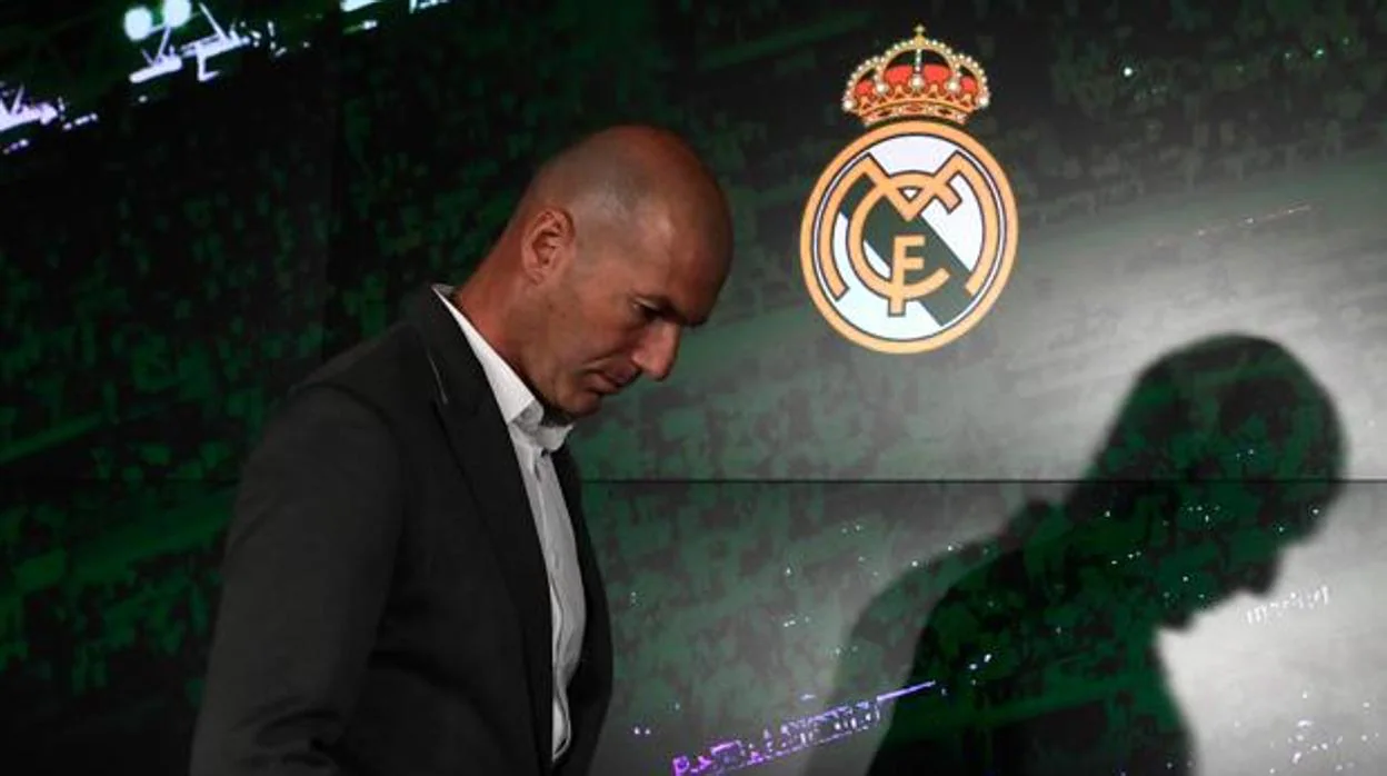 Vota: ¿debería irse Zidane si no ganan esta noche?