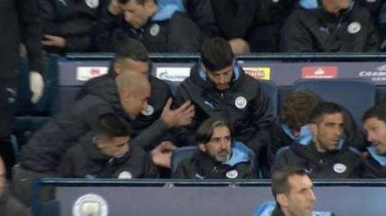 La terrible bronca de Guardiola a Stones