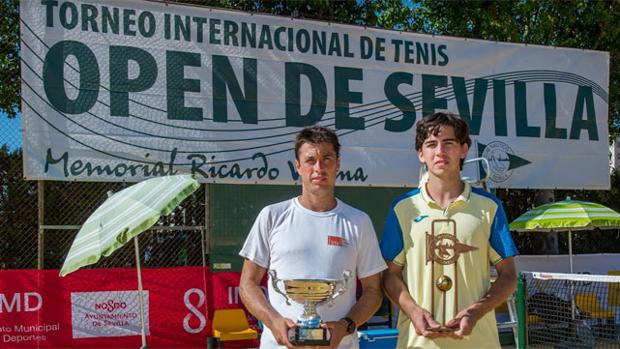 Dávila revalida el título en el Open de Sevilla de tenis