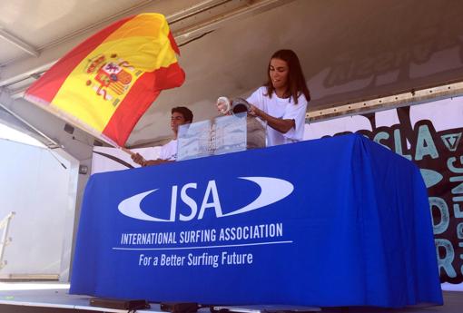 Las mejores selecciones del mundo llenan Huntington Beach en la víspera de su debut mundial