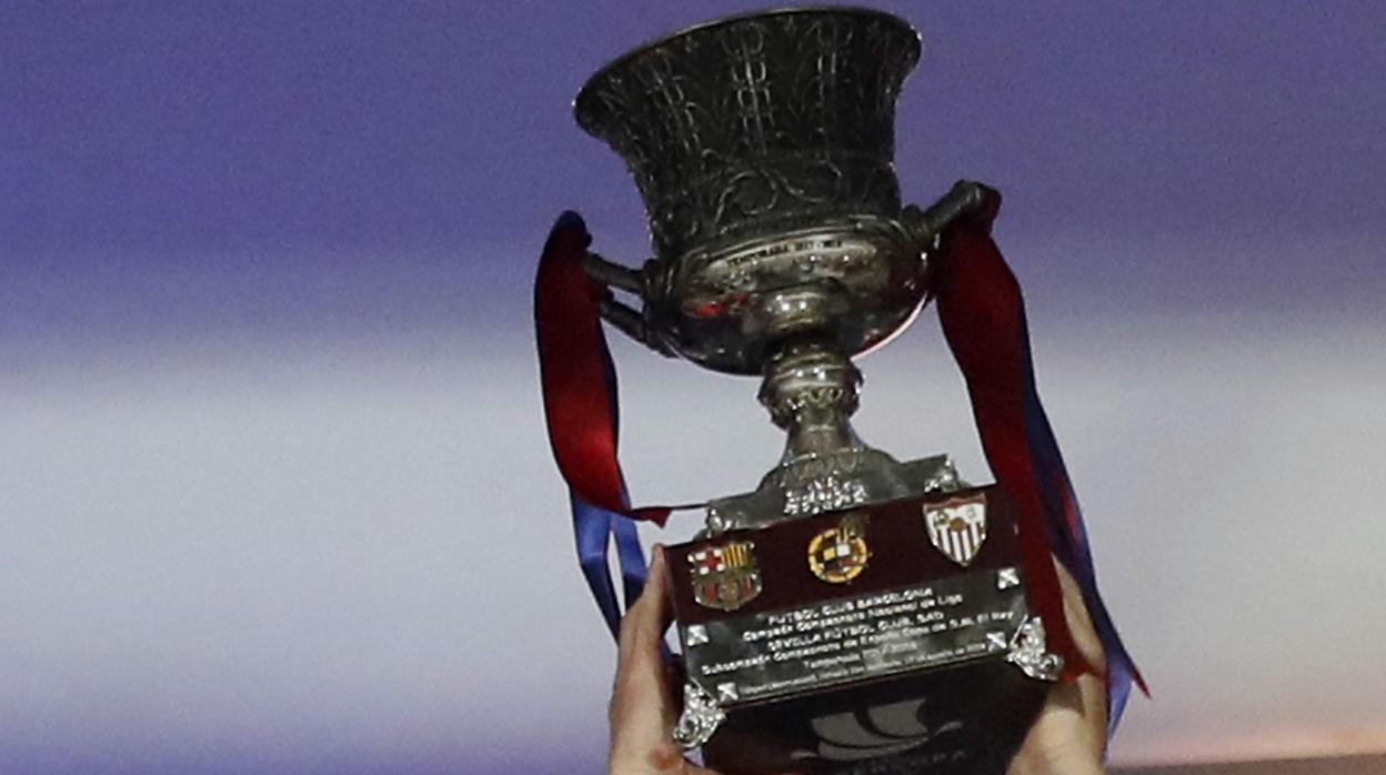 La Supercopa se jugará en Arabia Saudí y las mujeres podrán entrar al campo sin restricciones