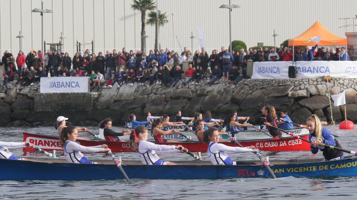 «Tirán», vencedor absoluto de la Copa de Galicia de remo