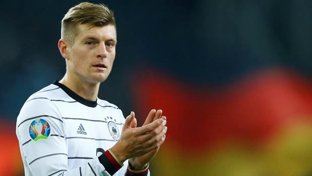 El golazo de Kroos que clasifica a Alemania para la Eurocopa