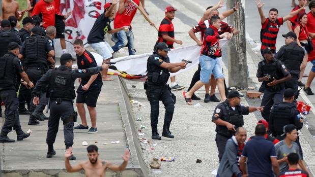 La violencia enturbia la multitudinaria celebración del Flamengo