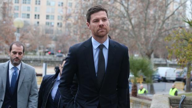 La Justicia absuelve a Xabi Alonso del delito fiscal que le atribuía la Fiscalía