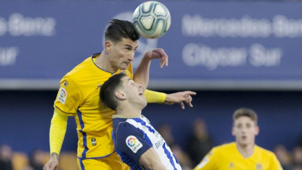 Dos misiles sacan del atasco al Alcorcón