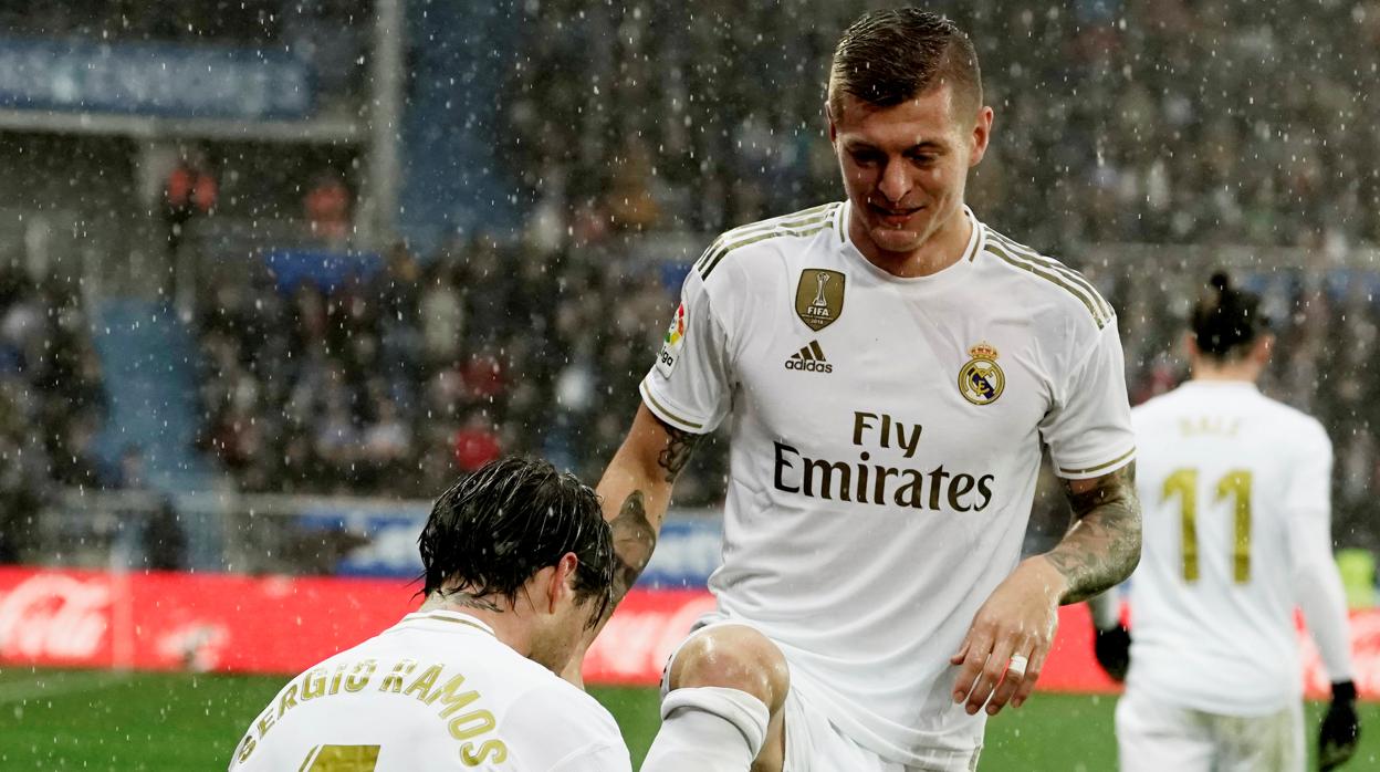 Pase perfecto de Kroos y cabezazo letal de Ramos, la conexión fija