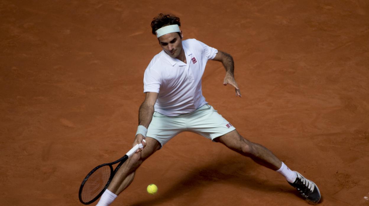 Federer, en un partido en la Caja Mágica de Madrid