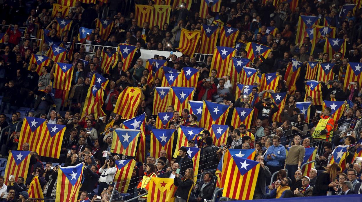 Tsunami Democràtic llama a concentrarse frente al Camp Nou antes del Barça-Madrid