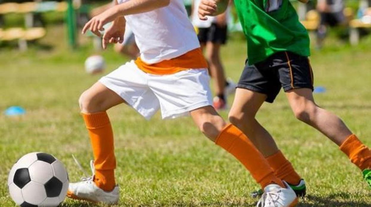 Medalla al mérito para el jugador infantil que salvó la vida a un rival en pleno partido