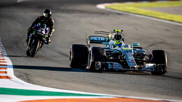 Los detalles del intercambio de máquinas entre Rossi y Hamilton
