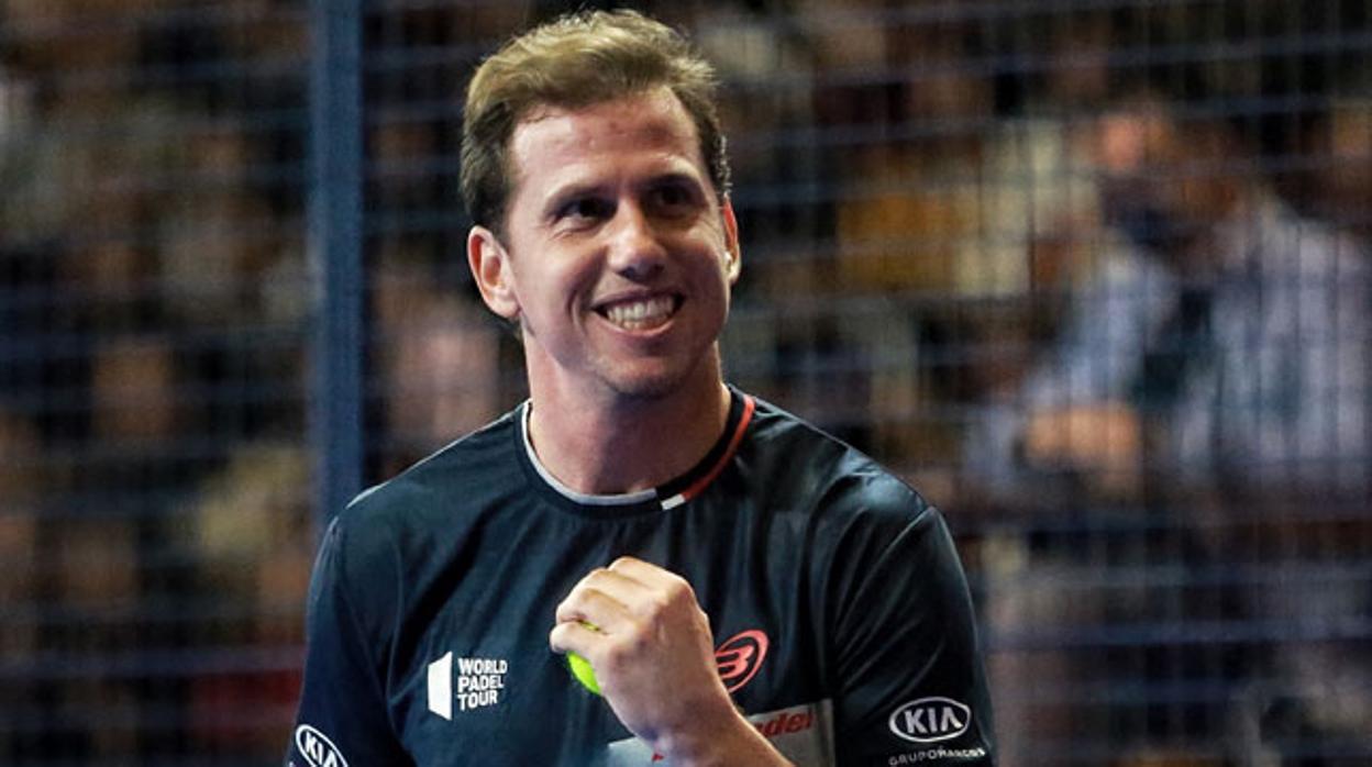 Paquito Navarro celebra un punto