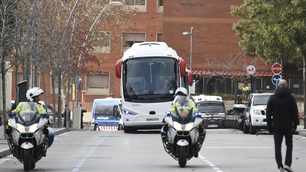 El Madrid sale hacia el Camp Nou